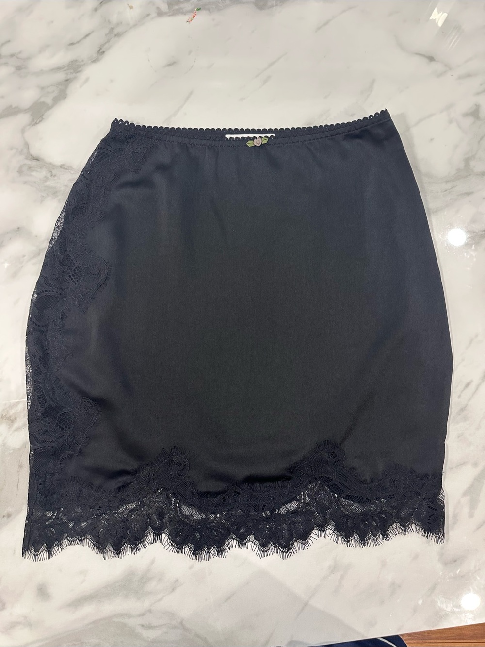 FOUR THREE SEVEN 437 Satin Black Lace Trim Women's Slip Skirt Size Small Medium